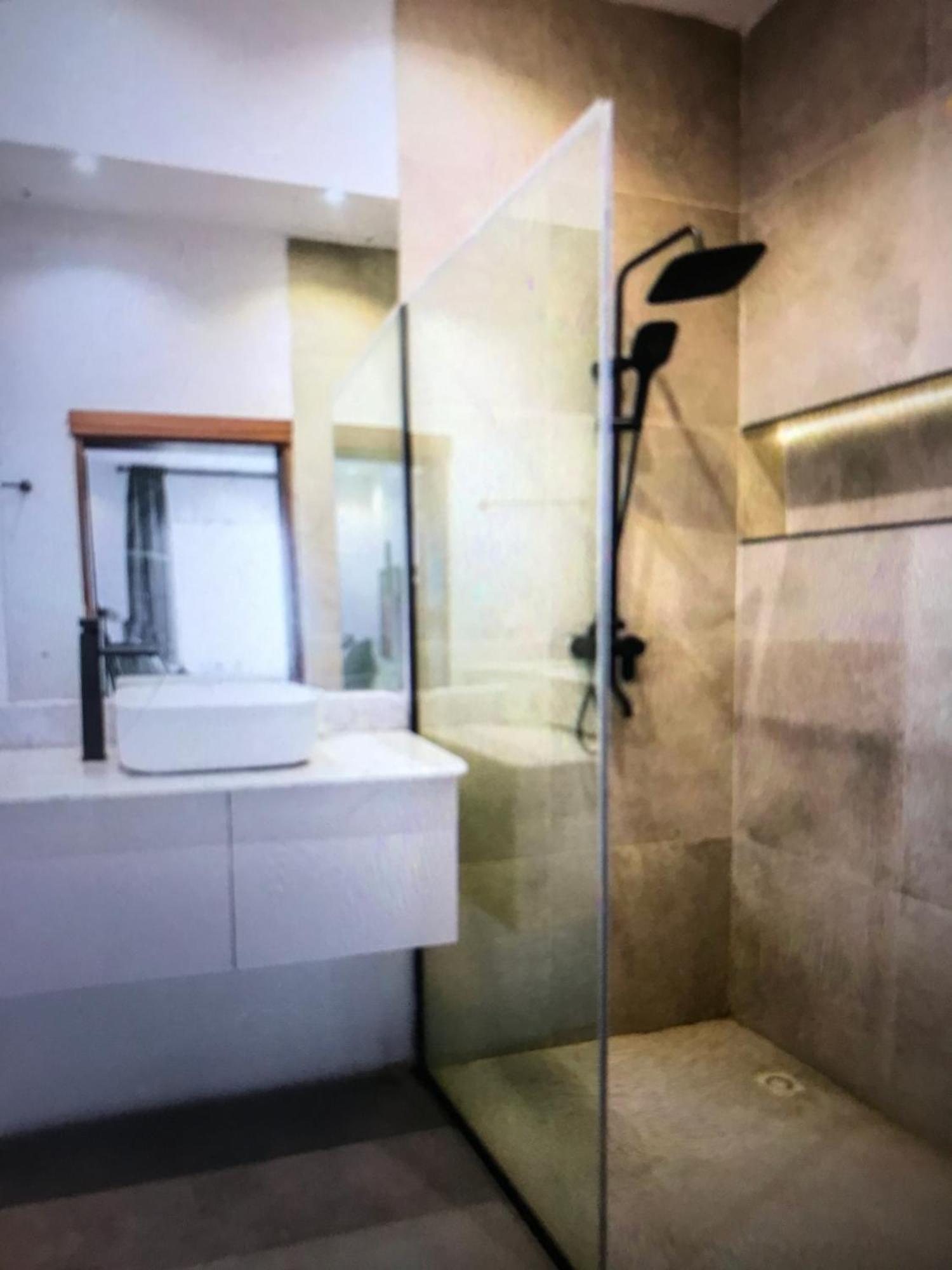 Villa Toscana Luxe Gra 포트하커트 외부 사진